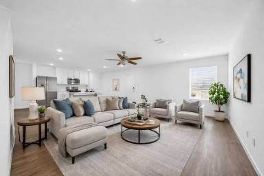 Main picture of 40834 Hawthorne Glades St