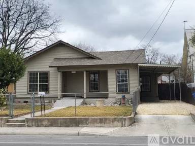 Main picture of 1923 W Poplar St