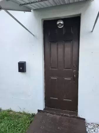Main picture of 8201 SW 101st Ave