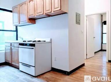 Main picture of E 14th St