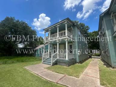 Main picture of 502 W 1st Ave
