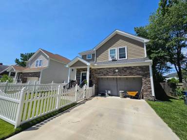 Main picture of 2728 Myrtle Ave