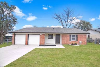 Main picture of 1515 McCarthy Ave