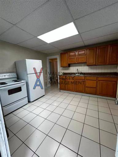 Main picture of 2649 Olyphant Ave