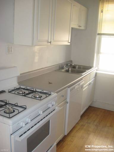 Main picture of 1902 W Winnemac Ave & 5032 N Wolcott Ave Apartments