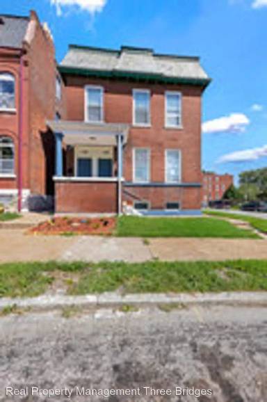 Main picture of 2735 Utah St
