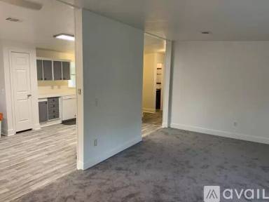 Main picture of 55 Outlet Dr