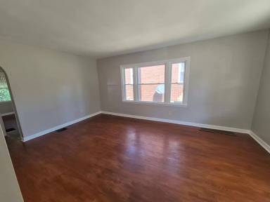 Main picture of 1551 Canfield Ave
