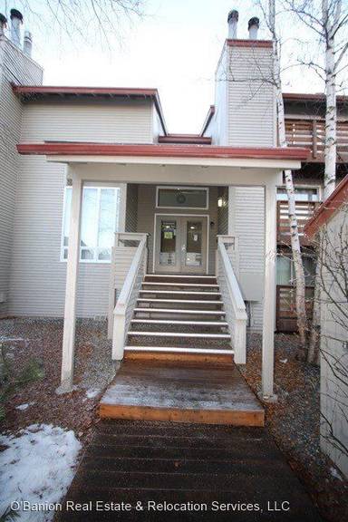 Main picture of 9625 Independence Dr