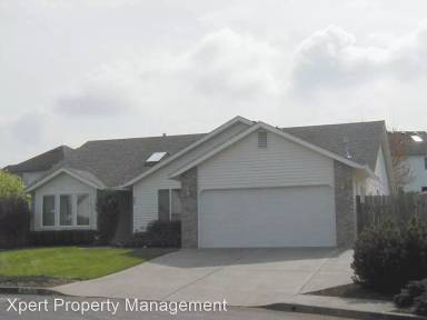 Main picture of 4419 NE 123rd Cir
