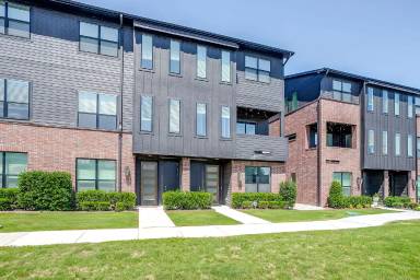 Main picture of 2808 Addison Park Ln