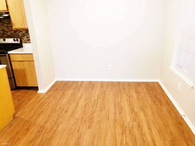 Main picture of 3202 S 1st St
