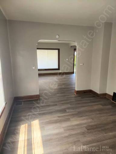 Main picture of 3946 Burnham Ave