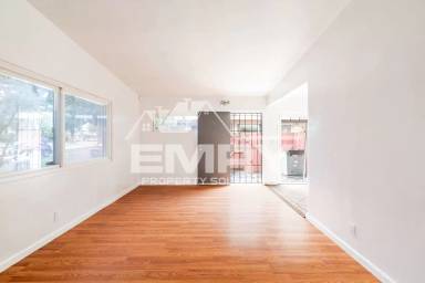 Main picture of 10530 Crenshaw Blvd