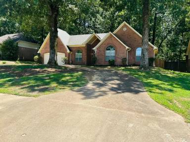Main picture of 8411 Trinity Rd