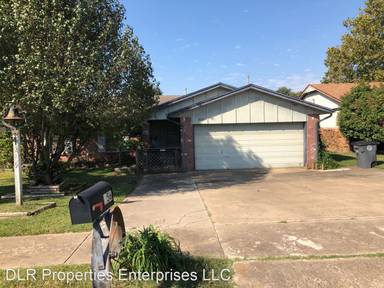 Main picture of 256 S 183rd East Ave