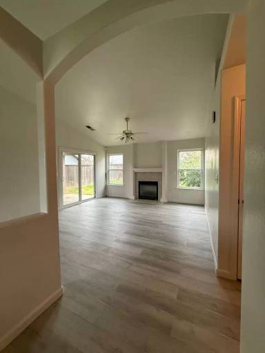 Main picture of 413 Wawona Ct
