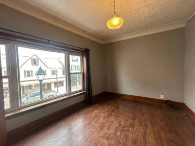 Main picture of 223 S Broad St