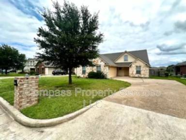 Main picture of 3040 Lippizan St