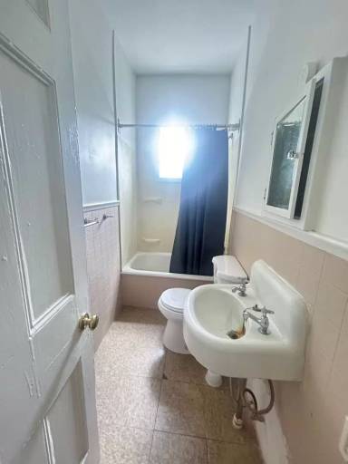 Main picture of 1808 W Tioga St