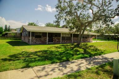 Main picture of 110 River Beach Dr
