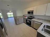 Main picture of 2912 SE Santa Barbara Pl