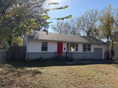 Main picture of 1908 W 47th Pl