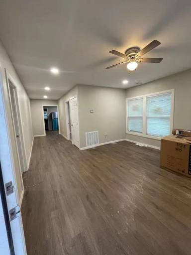 Main picture of 111 D St NE