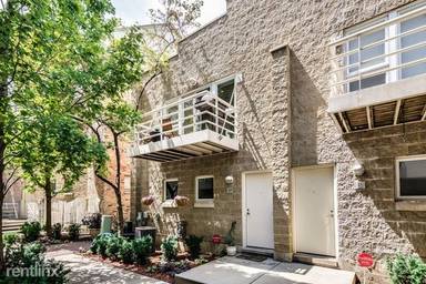 Main picture of 2828 N Talman Ave