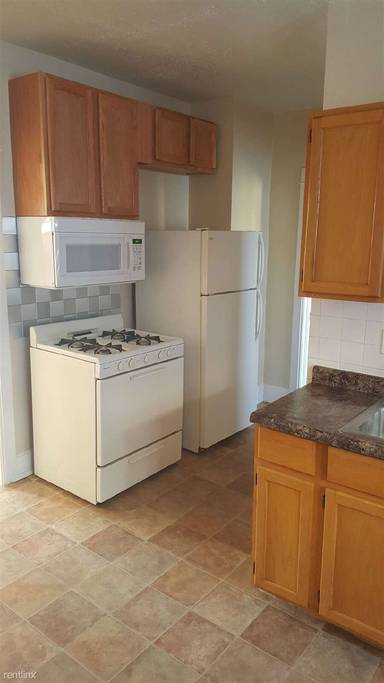 Main picture of 8726 W Mitchell St