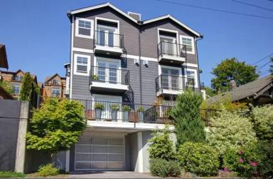 Main picture of 125 26th Ave E