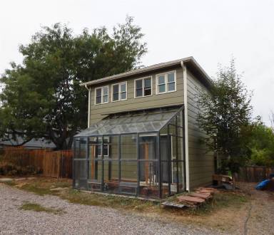 Main picture of 1635 S Overland Trl