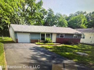 Main picture of 51 Rainbow Dr
