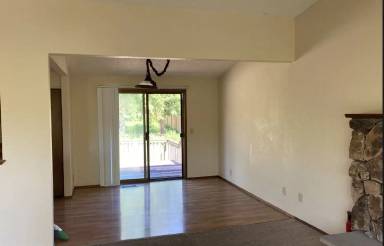 Main picture of 2808 St Clair St