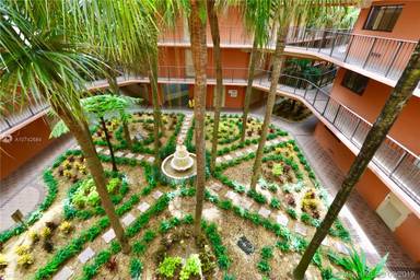 Main picture of 8700 SW 133rd Avenue Rd