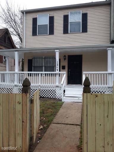 Main picture of 1352 Valley Pl SE