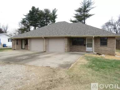 Main picture of 513 N College Ave
