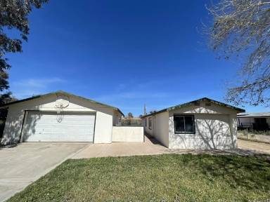 Main picture of 2087 E Hackamore Dr