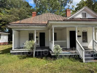 Main picture of 817 Arlington St