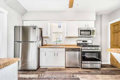 Main picture of 333 W 12th Ave