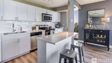 Main picture of 1706 N Wells St