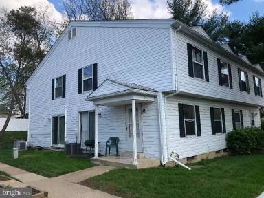 Main picture of 100 Ewing Dr