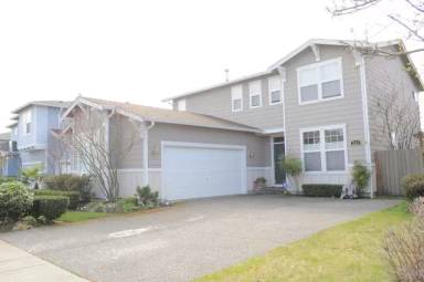 Main picture of 551 Quincy Ave NE