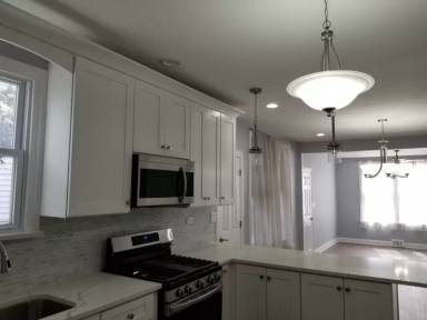 Main picture of 5450 W Foster Ave