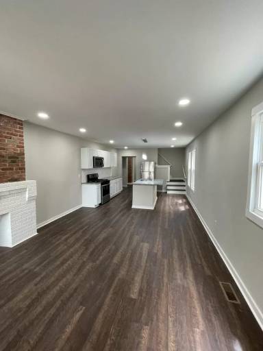 Main picture of 948 Heyl Ave