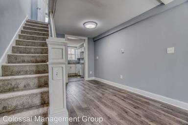 Main picture of 1214 W Cross St