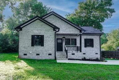 Main picture of 1811 Brown Ave