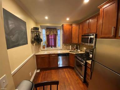 Main picture of 335 S 12th St