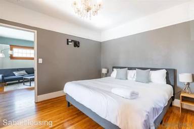 Main picture of 2422 J St
