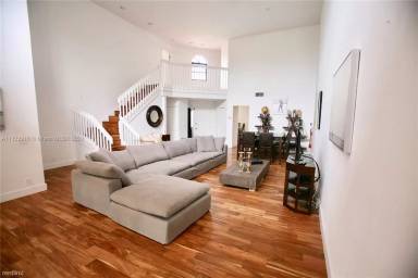 Main picture of 9340 NW 50th Doral Cir N